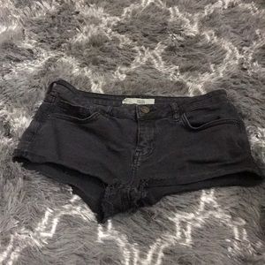 TOPSHOP MOTO DAISY BLACK SHORTS